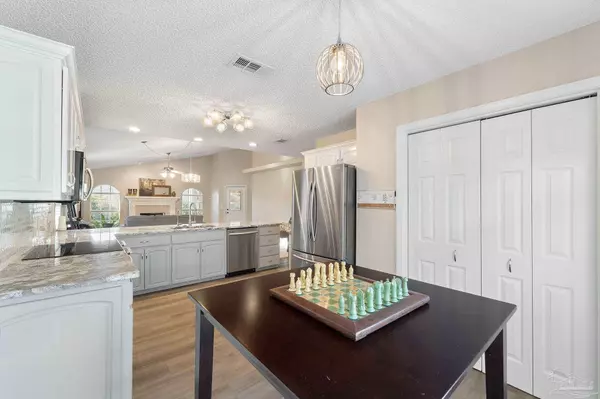 Pensacola, FL 32504,6117 N Enclave Dr