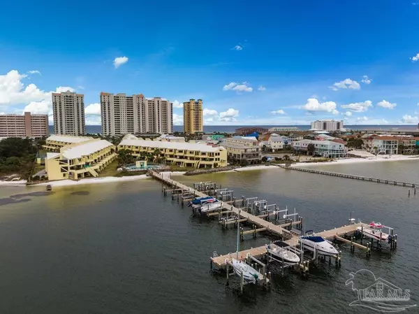 8520 Gulf Blvd, Navarre Beach, FL 32566