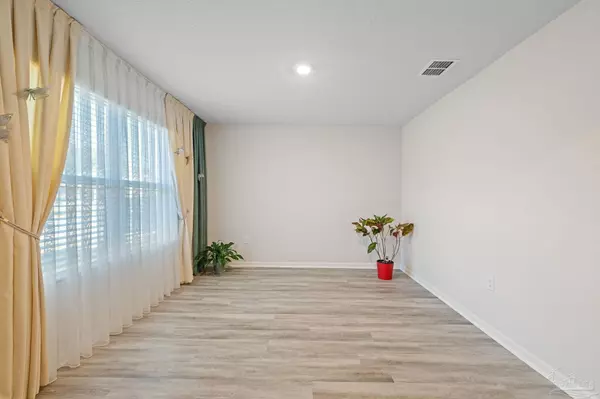 Pensacola, FL 32526,9816 Betula Rd