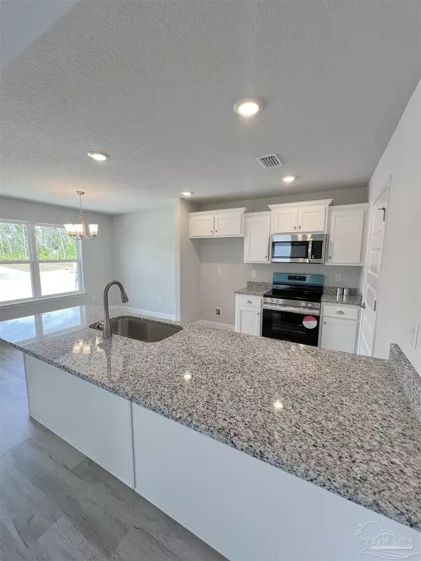 Pensacola, FL 32506,8005 Westpointe Ln