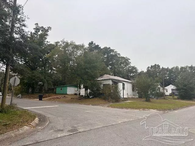 1101 W Lloyd St, Pensacola, FL 32501