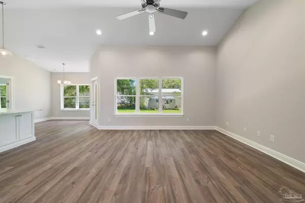 Milton, FL 32583,6477 Bay Oaks Dr