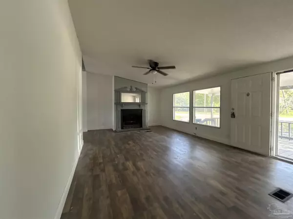Gulf Breeze, FL 32563,4829 Reese Rd