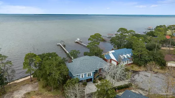 Gulf Breeze, FL 32563,1533 Coral Ln