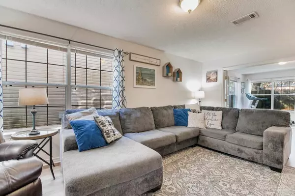 Pensacola, FL 32505,3192 Two Sisters Way