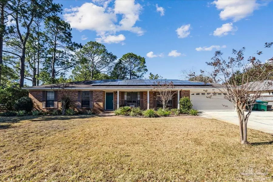 709 Chesapeake Dr, Gulf Breeze, FL 32561