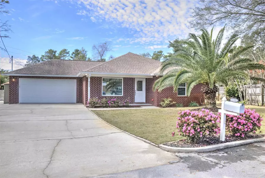 4535 Kelly Ln, Gulf Breeze, FL 32563