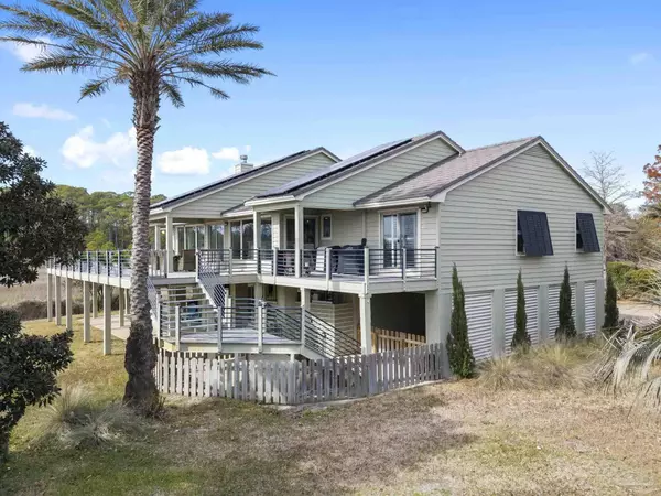 Gulf Breeze, FL 32563,820 Silver Strand