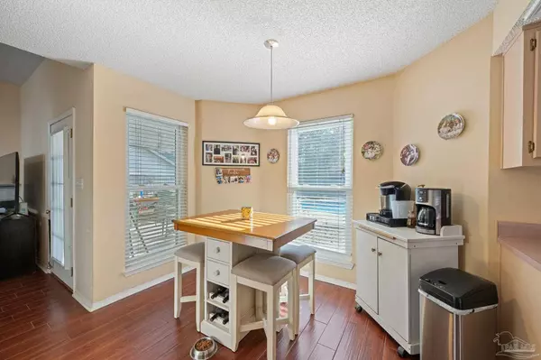 9820 Bobwhite Way Pensacola, FL 32514