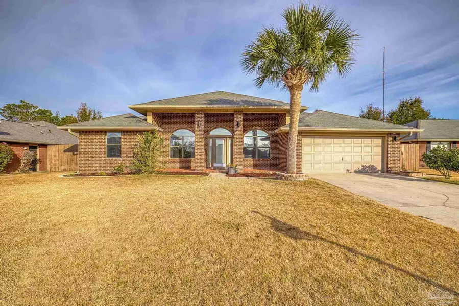 1896 Bay Pine Cir, Gulf Breeze, FL 32563