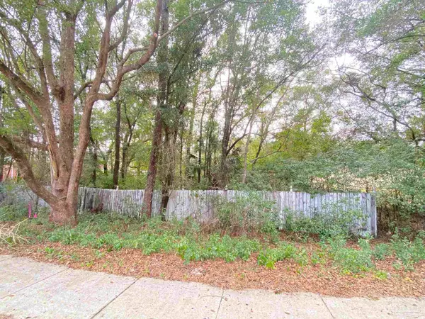 Pensacola, FL 32504,5969 Hermitage Dr