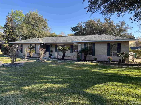 Gulf Breeze, FL 32561,312 Silverthorn Rd