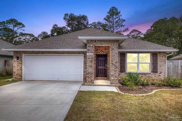 10601 Queens Gate Cir, Pensacola, FL 32506
