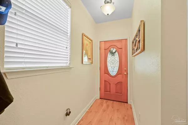 Pensacola, FL 32507,9553 Daisy Ln