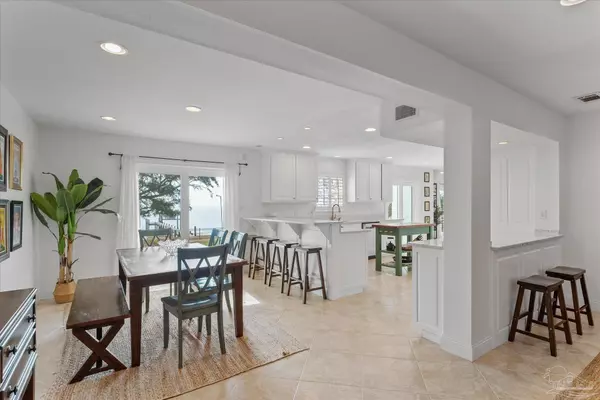 Gulf Breeze, FL 32563,4429 Soundside Dr