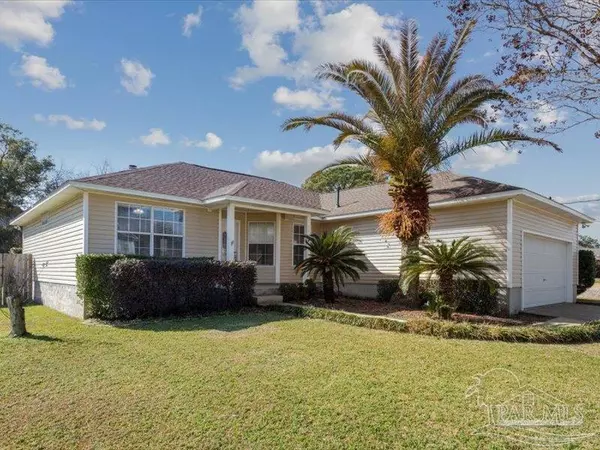 3233 Pins Ln, Gulf Breeze, FL 32563