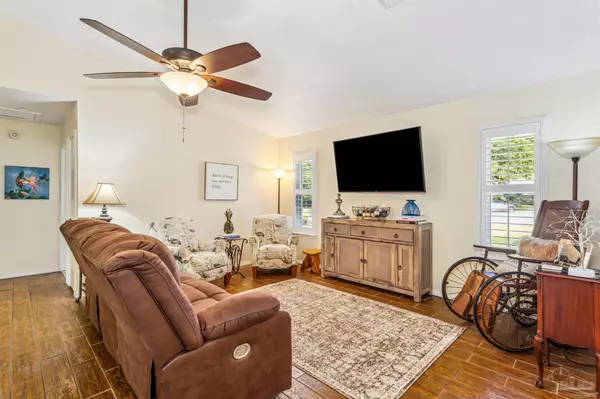 Gulf Breeze, FL 32563,2707 Sanibel Pl