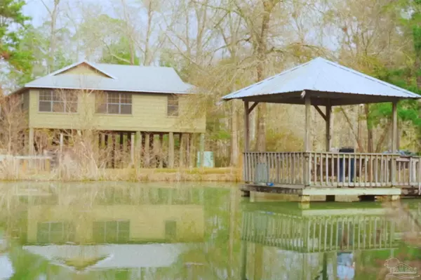 Molino, FL 32577,1002 Daffin Rd