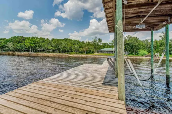 Navarre, FL 32566,6875 Santa Clara Dr