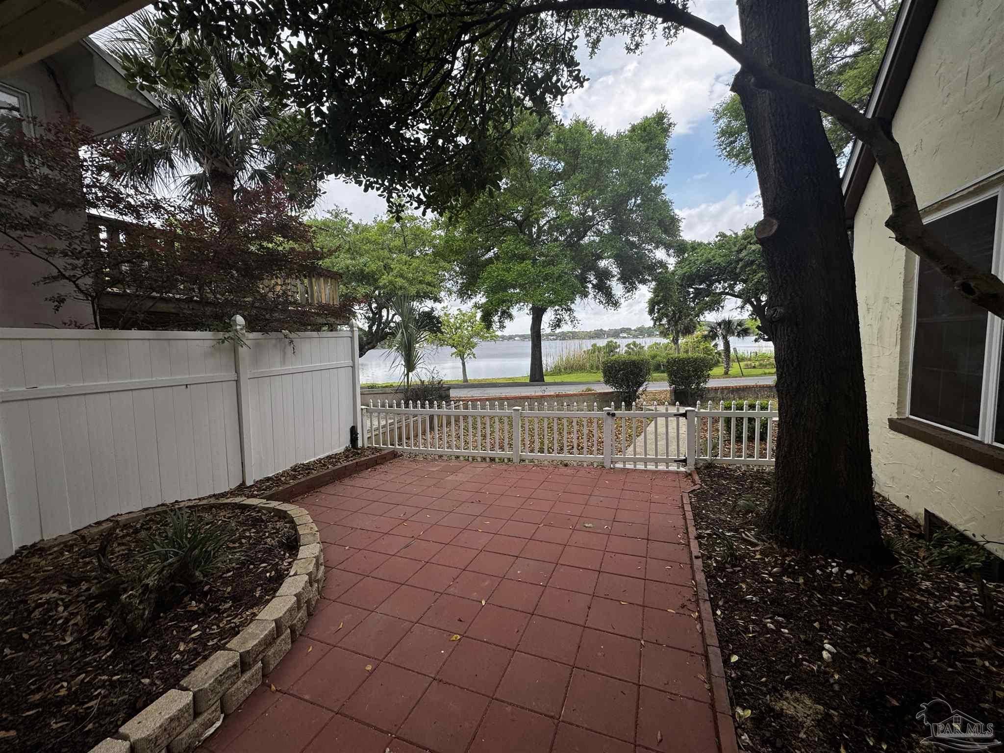 900 Bayou Blvd, Pensacola, FL 32503