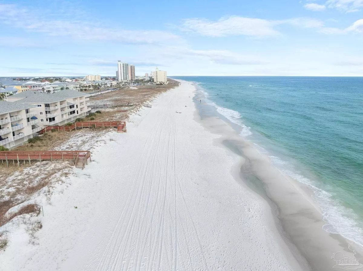 Pensacola Beach, FL 32561,1111 Ft Pickens Rd