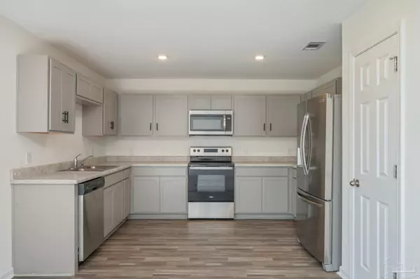 Milton, FL 32583,4378 Jitterbug St