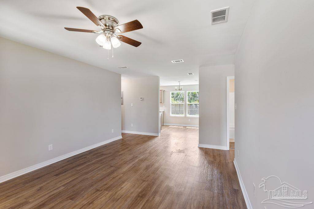Pensacola, FL 32503,3017 Berwick St