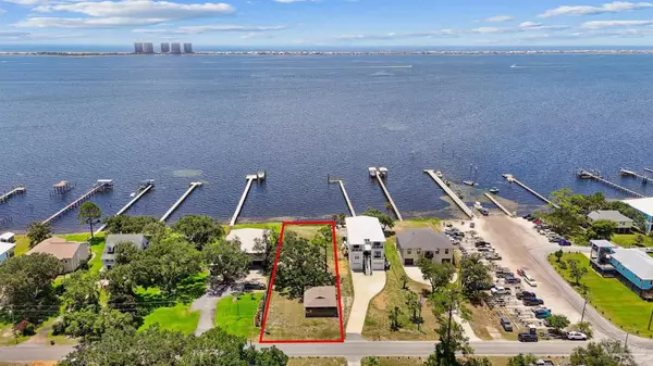 Gulf Breeze, FL 32563,3171 Bay St