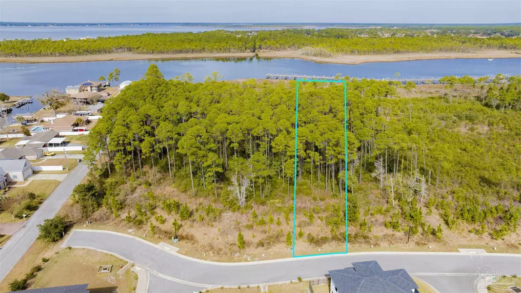 13778 Osprey Dr, Pensacola, FL 32507