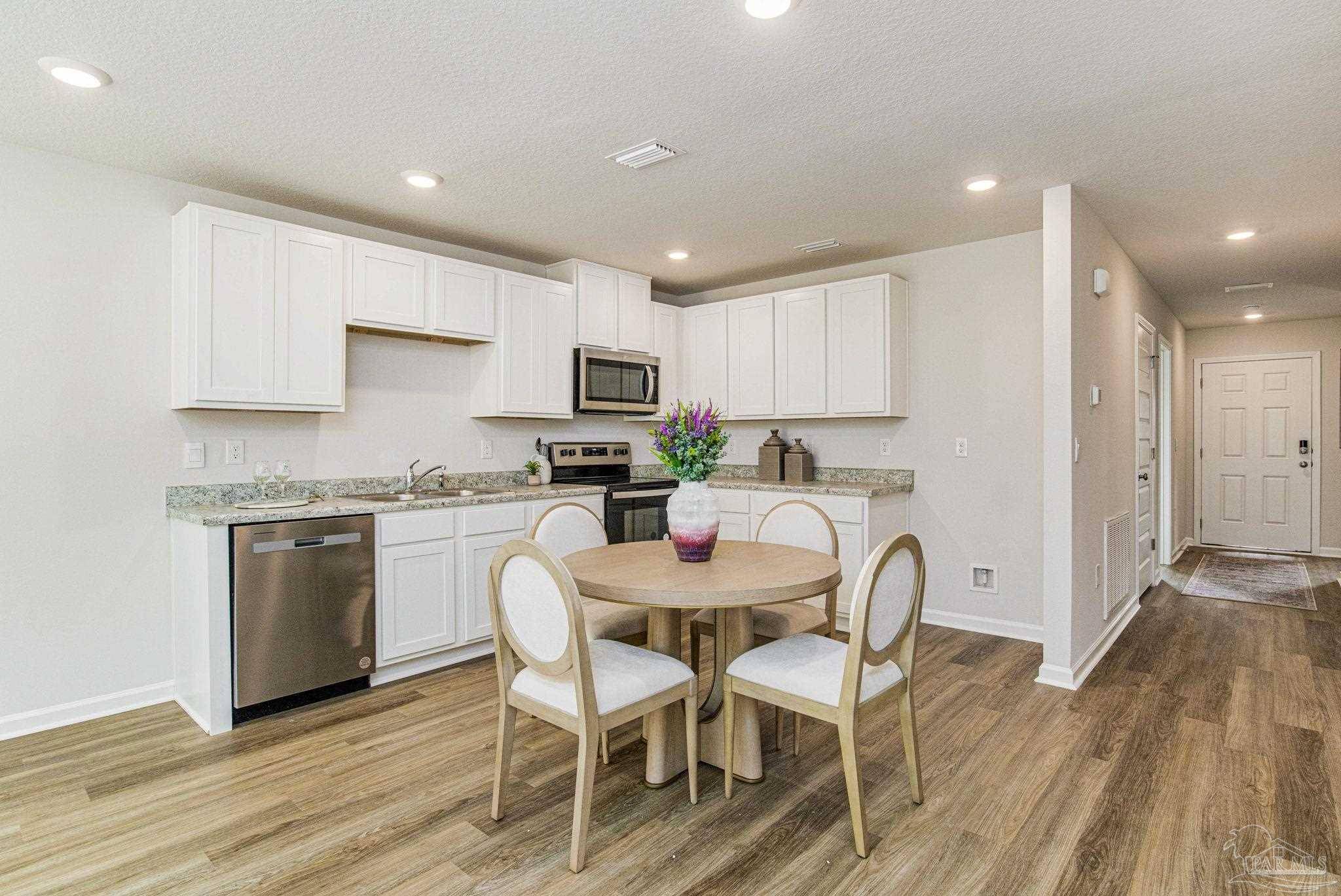 Milton, FL 32583,6305 Firefly Dr