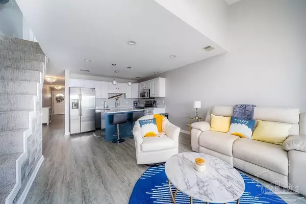 Gulf Breeze, FL 32563,5539 Soundside Dr