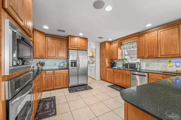 Milton, FL 32583,4508 Bayside Dr