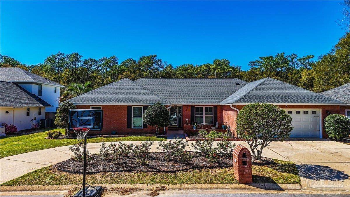 Pensacola, FL 32504,5123 Yesteroaks Pl