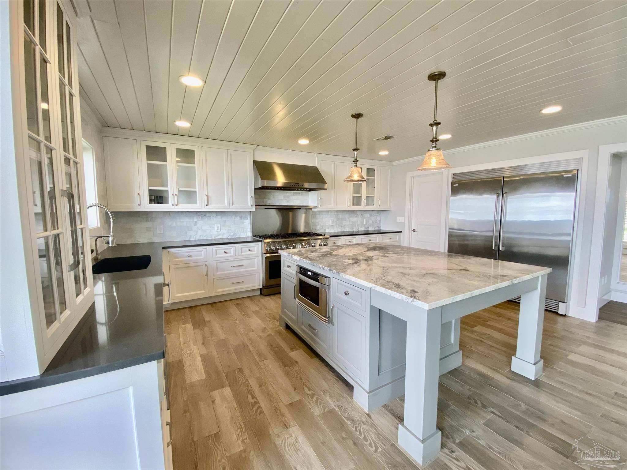 Gulf Breeze, FL 32563,2380 W Bayshore Rd