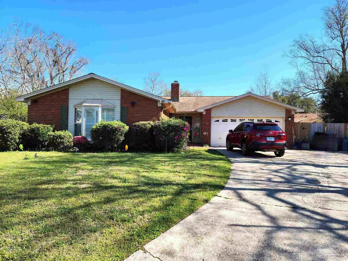 Pensacola, FL 32506,8176 Camelford Dr