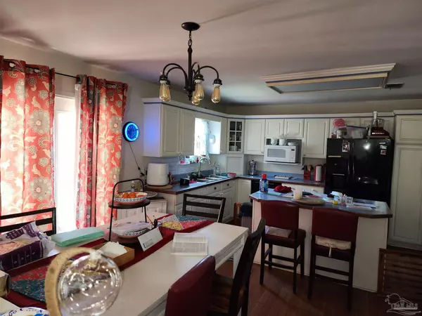 Pensacola, FL 32506,8176 Camelford Dr