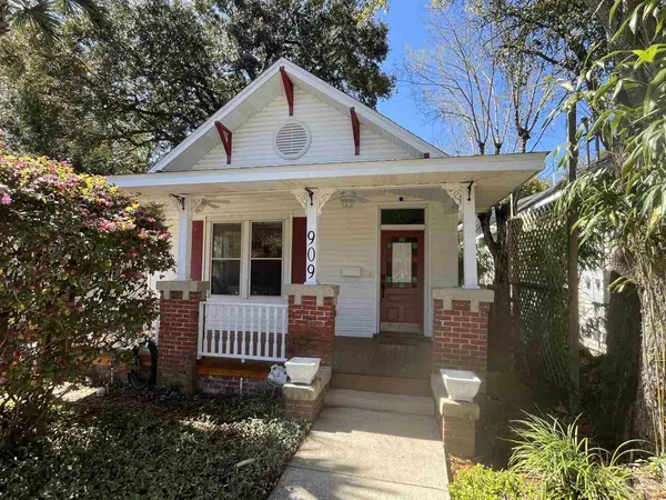 Pensacola, FL 32501,909 N Devilliers St