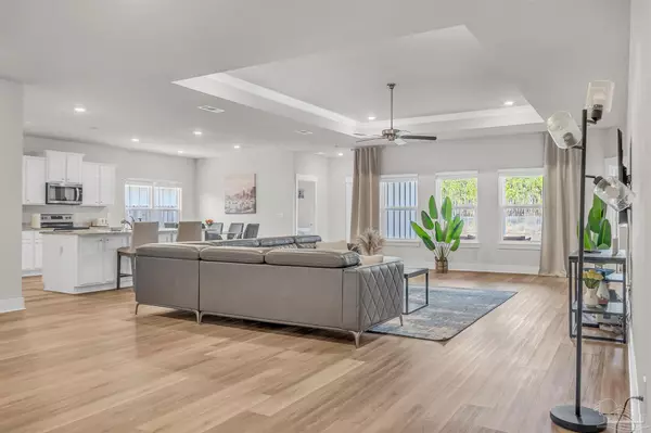 Gulf Breeze, FL 32563,6575 Forest Bay Ave