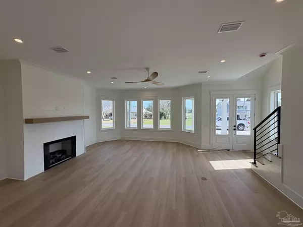Pensacola, FL 32507,932 Fairway Dr
