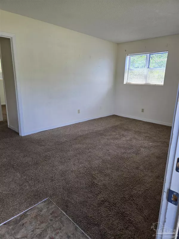 Pensacola, FL 32505,915 Twinbrook Ave