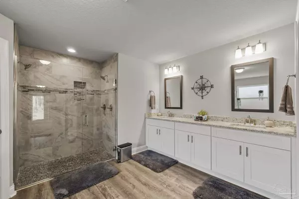 Navarre, FL 32566,7094 Gordon Evans Rd