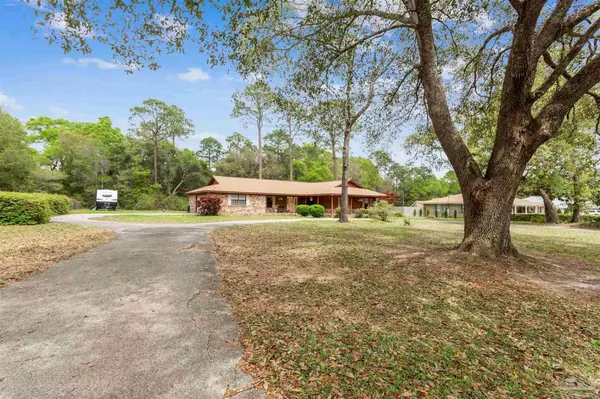 Pace, FL 32571,3522 Sweet Bay Dr