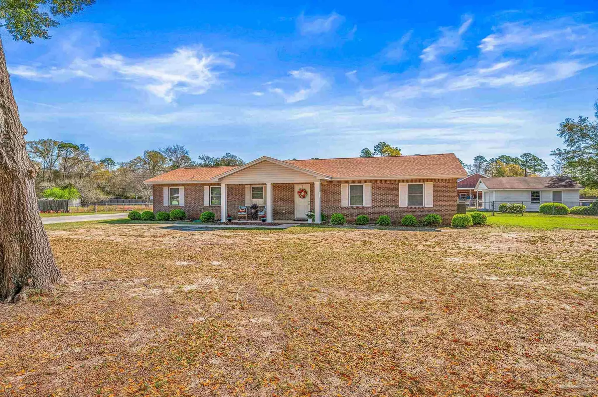 Pace, FL 32571,4560 Woodbine Rd