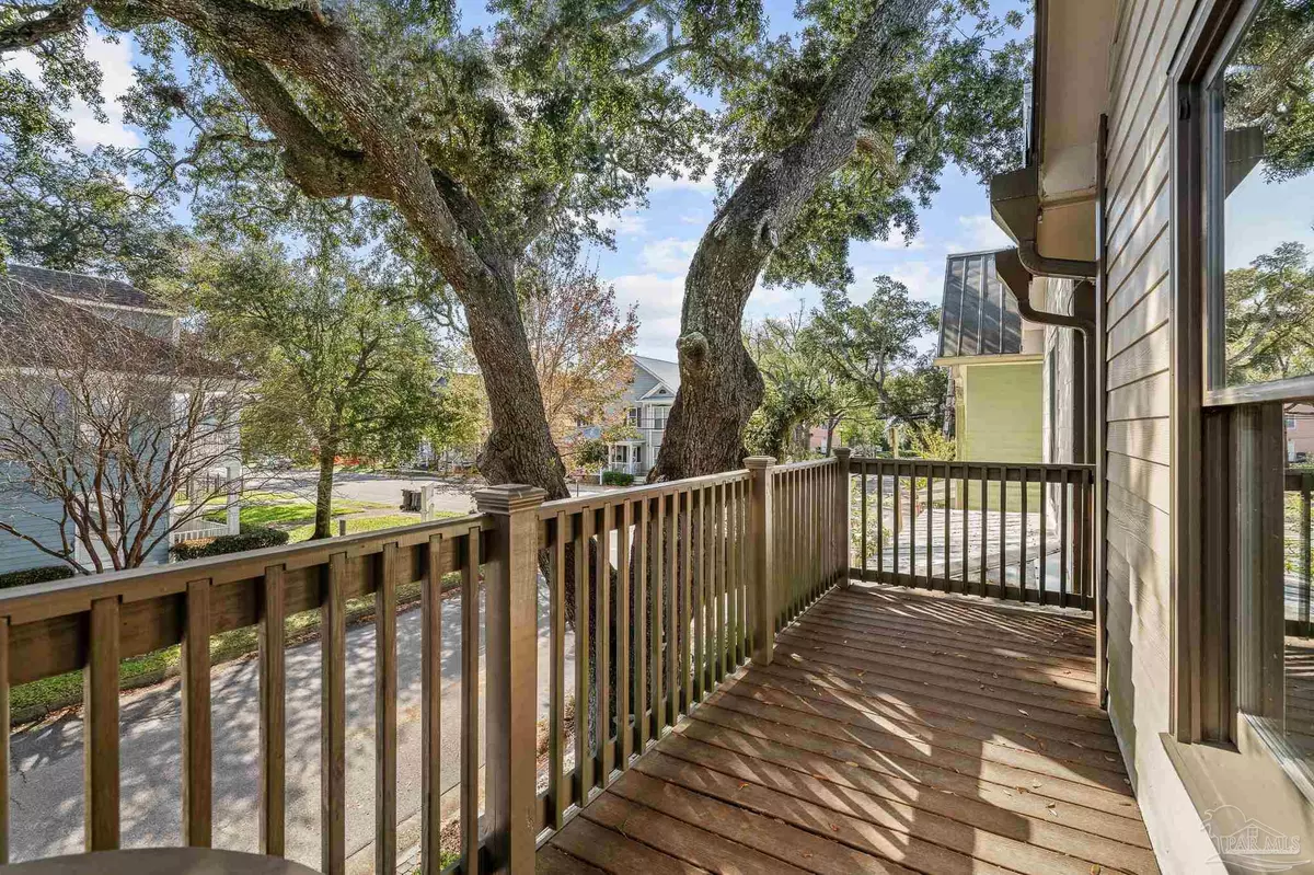 Pensacola, FL 32502,536 E Government St