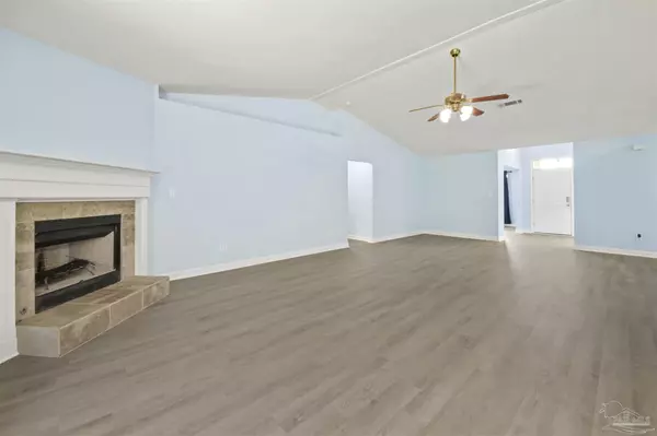 Cantonment, FL 32533,9771 Harlington St