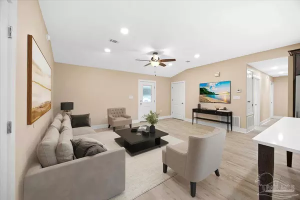 Gulf Breeze, FL 32563,1351 Sanibel Ln