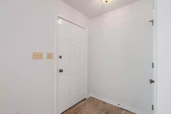 Pensacola, FL 32504,4204 Spanish Trail Pl