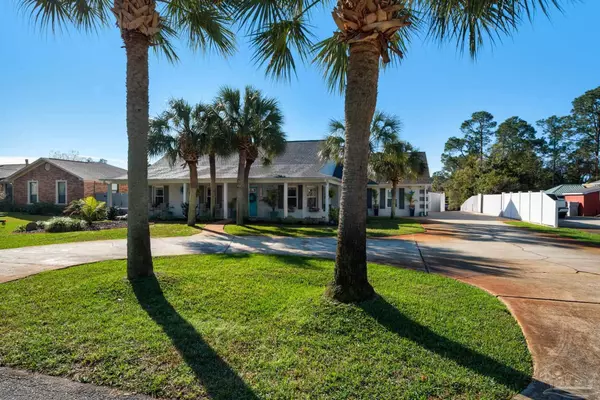 Gulf Breeze, FL 32563,2957 Coral Strip Pkwy