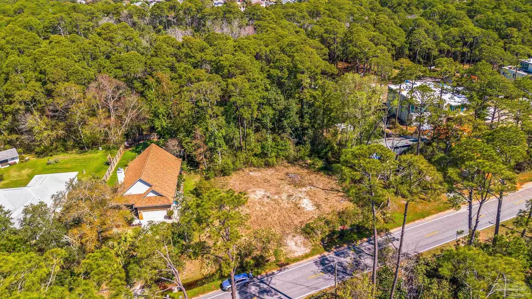 Soundside Dr, Gulf Breeze, FL 32563