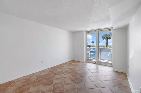 Pensacola Beach, FL 32561,330 Ft Pickens Rd